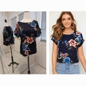 4/$60 Navy Blue Floral Top - Size Small